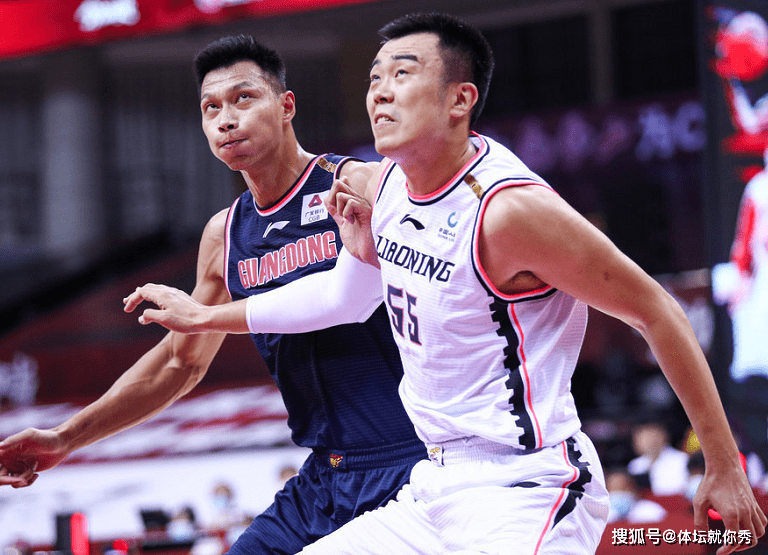 原创逆天!辽宁22分逆转广东队,杨毅点评一针见血,苏群感言意味深长