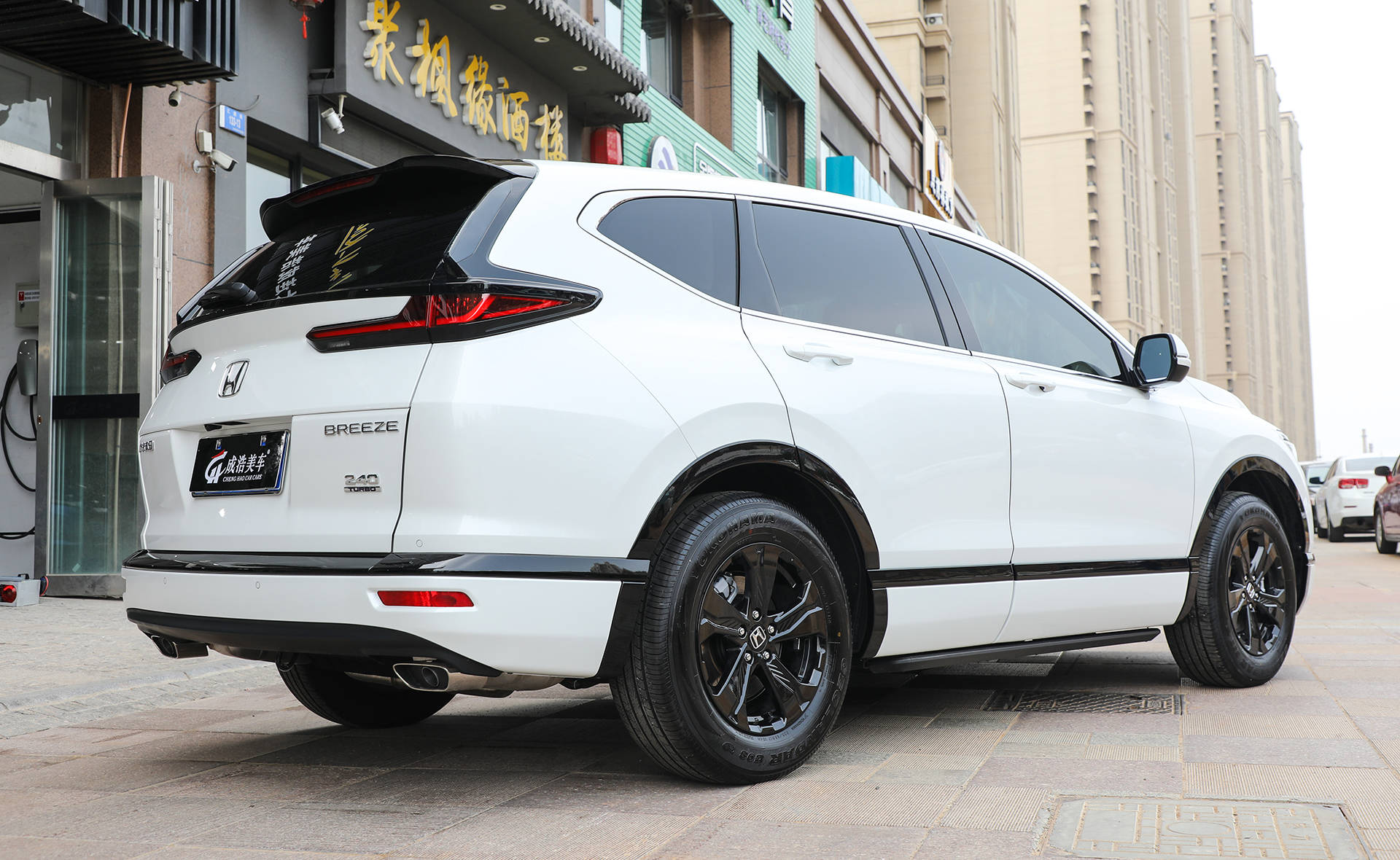 20万suv首选什么车?神车本田皓影装贴隐形车衣