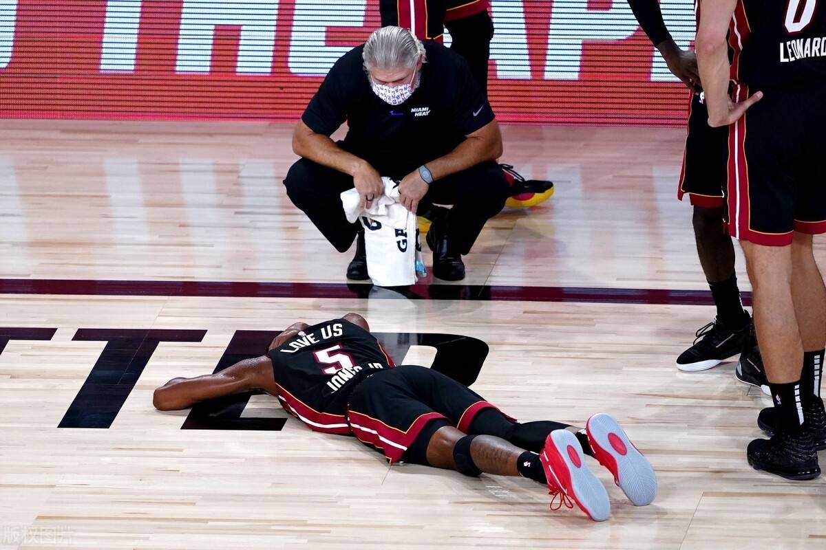 诡异重伤扣篮王倒地呼吸困难抽搐不起仅48小时终于有了结果