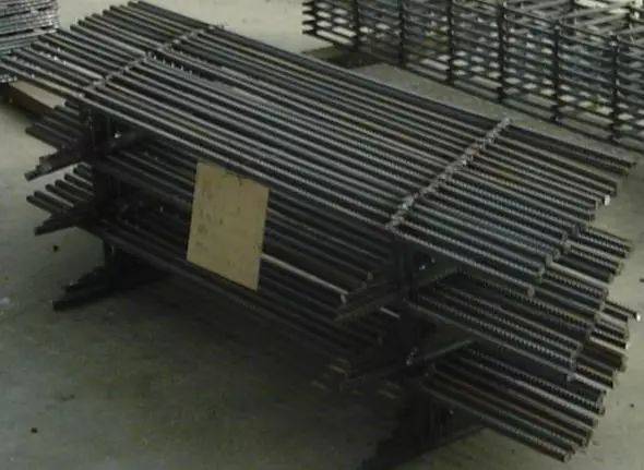 箍筋间距允许偏差±20mm之内;保护层厚度允许偏差±5mm之内;1, 钢筋