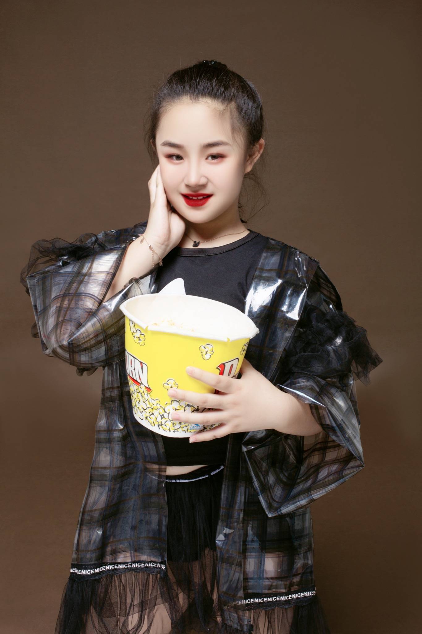 "2020 快乐阳光 辽吉黑赛区"赵梓含 —少年组人气亚军