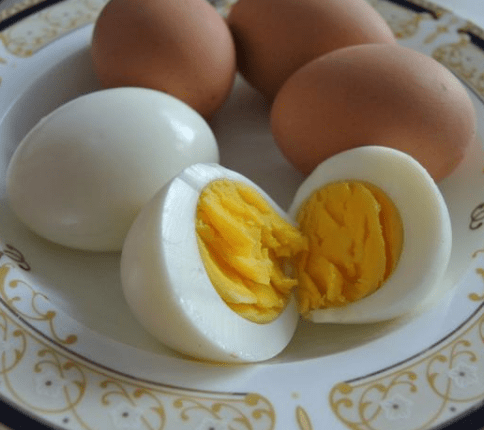 一个水煮鸡蛋的热量高吗