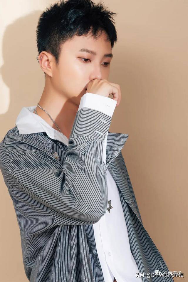 帝尊嘉禾模卡精选:眉清目秀,清新俊逸子安