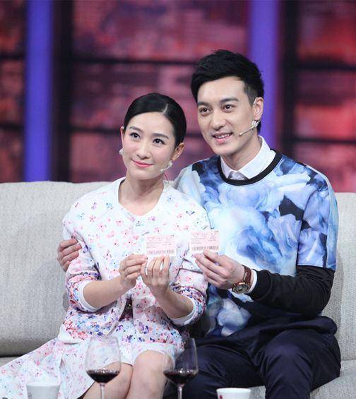 年后,于2015年步入了婚姻生活,其实在两人恋爱四年后,何建泽就想求婚