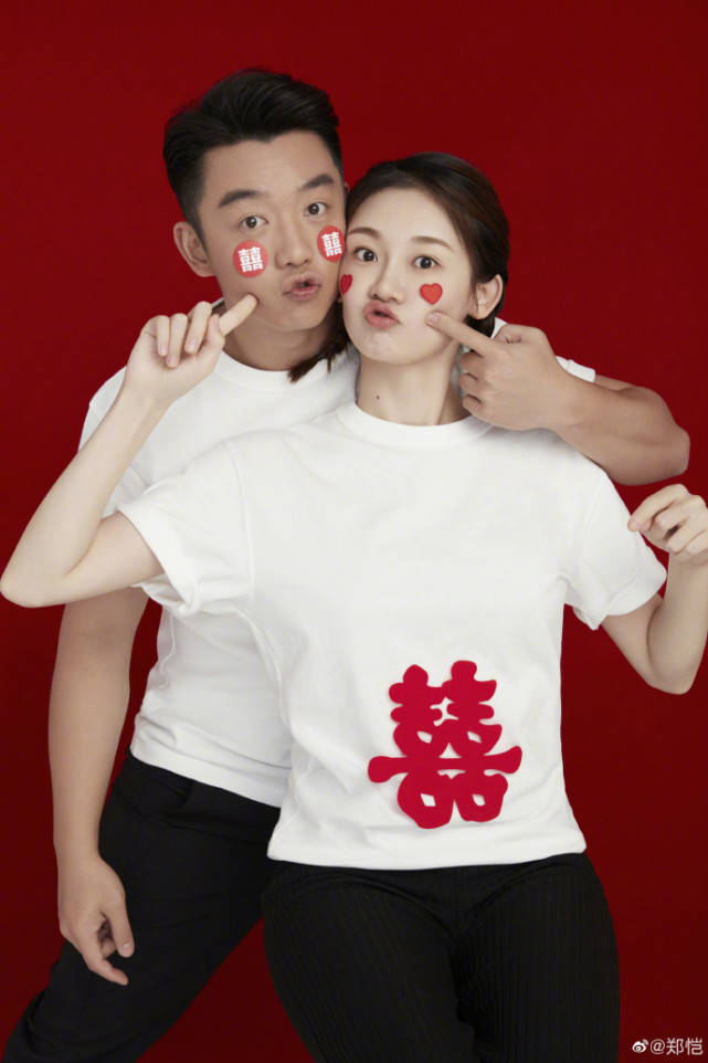 郑恺现身婚礼场地疑开始筹备婚礼,曾深情告白苗苗:欠她一颗钻戒