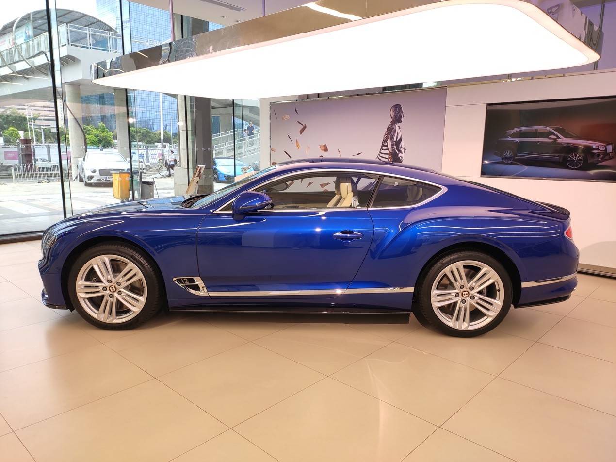 300万能买什么跑车我帮深圳富豪们试驾了下宾利欧陆gt