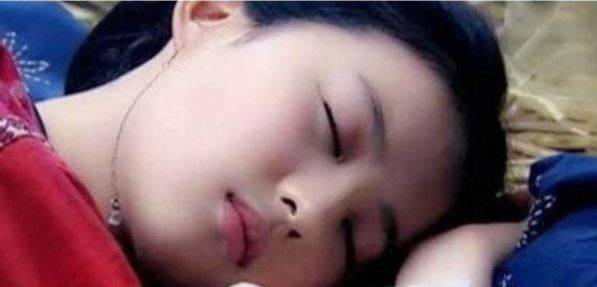 谁是"侧颜睡美人",唐嫣杨幂刘亦菲谁最美?