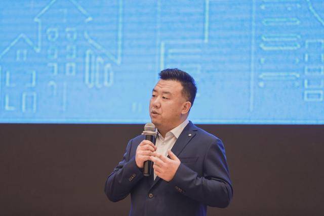 刘剑宇先生发言天天开工创始人兼ceo刘剑宇先生深度剖析了传统建材