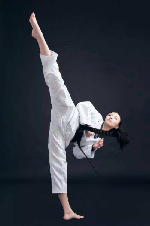 跆拳道到底能不能打?真的是花架子功夫吗?_腿法