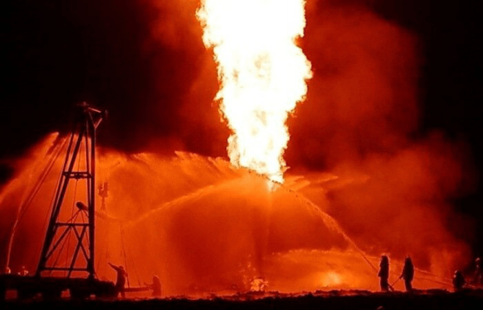 油田大火烧了3年,损失上亿,苏联出绝招23秒成功解决_手机搜狐网