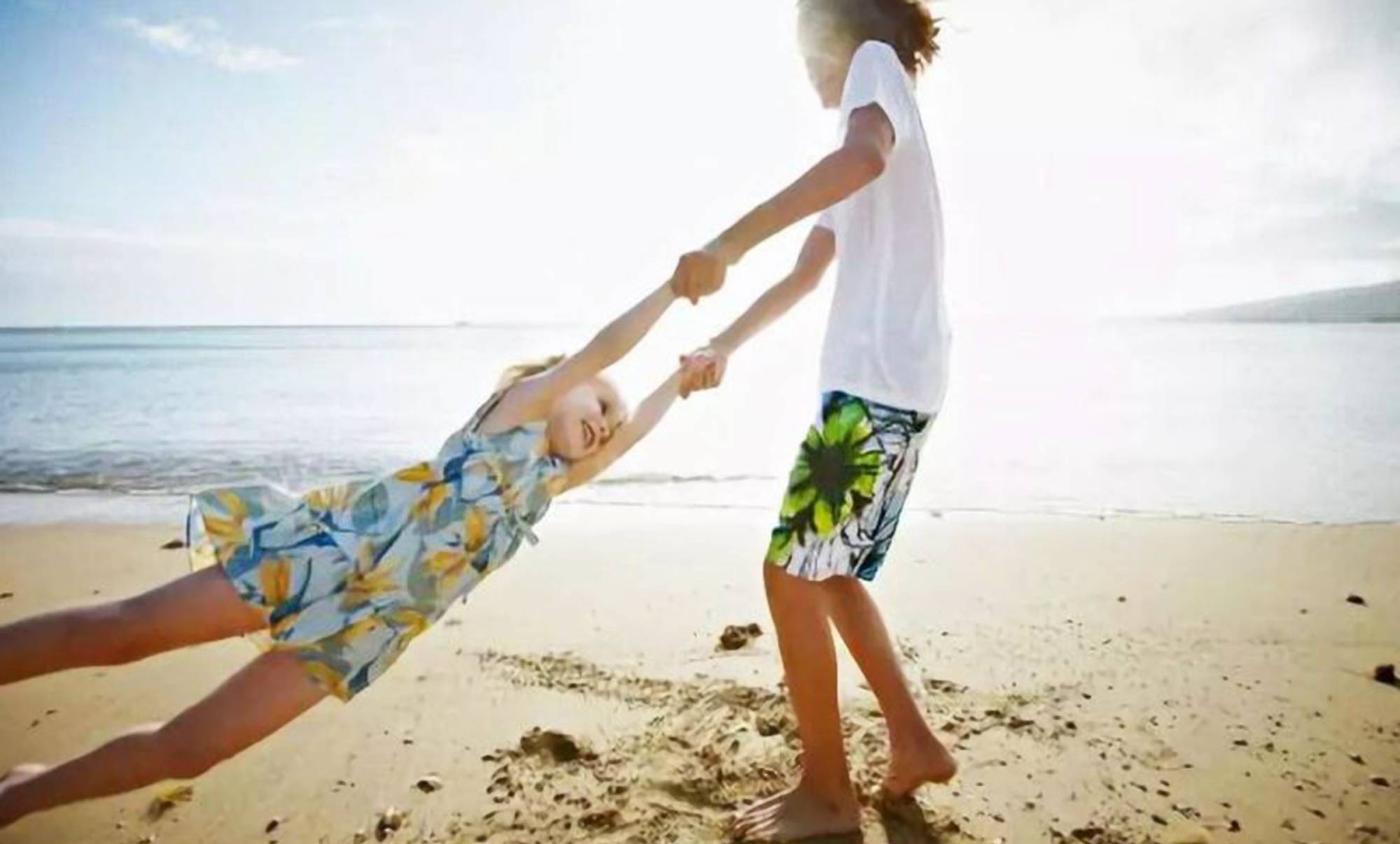 原创逗宝宝玩的时候这些动作不能做会伤害宝宝太危险