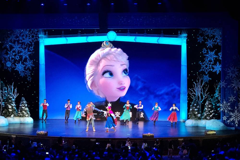 上海迪士尼乐园什么最好玩?有夜光幻影秀,还有冰雪奇缘欢唱盛会