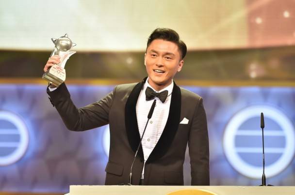 tvb杨明涉嫌酒驾潜水半个月首现身称前路难行会努力走下去