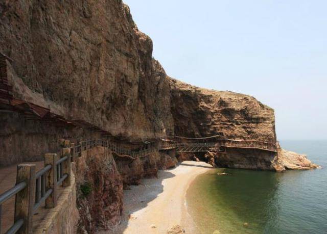 原创中国最美的仙岛烟雾缭绕绝世独立游客们的度假胜地