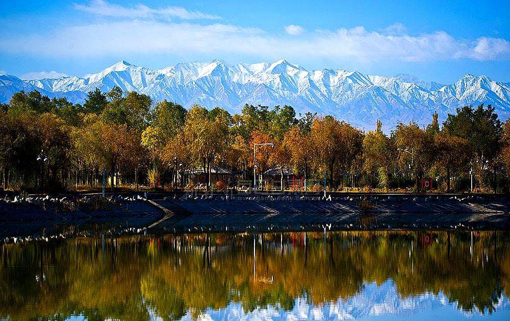 祁连山下的影视基地,河西走廊的旅游新城,阿克塞哈萨克族自治县_手机