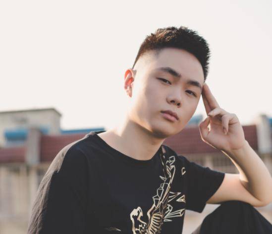 因为虎牙功夫嘉年华第二届就要开始啦,而且寂然还表示这次的比赛他的