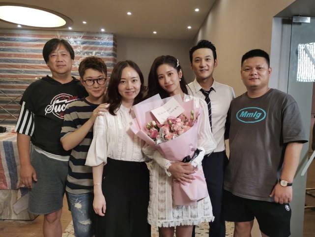 刘涛颖儿胡可合体私下美女聚会太养眼刘涛穿西装配连衣裙减龄