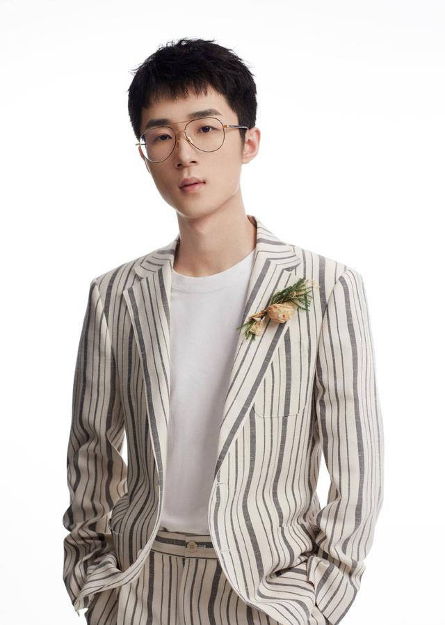 王小歪自创燃烧瓶战术,学会后在决赛圈有大用处!