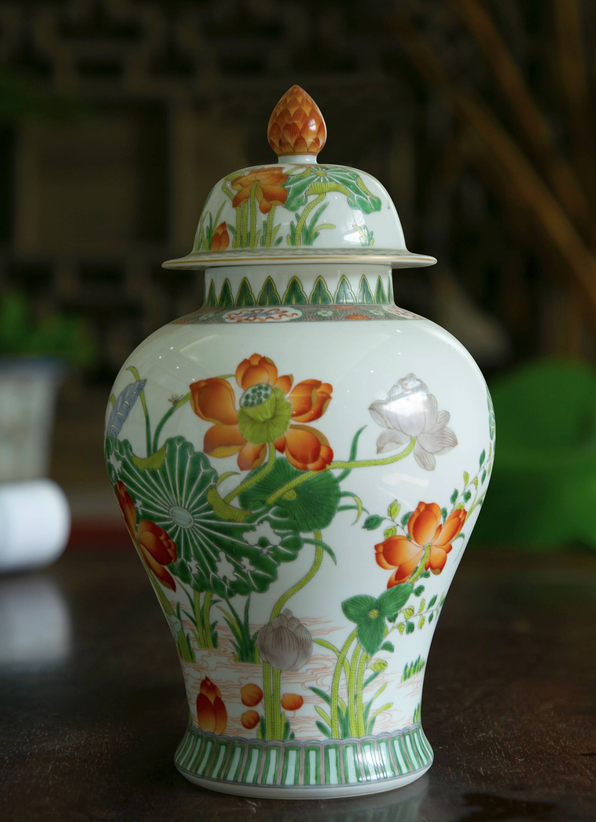 "探幽入微"——洪爵振的古彩瓷之美