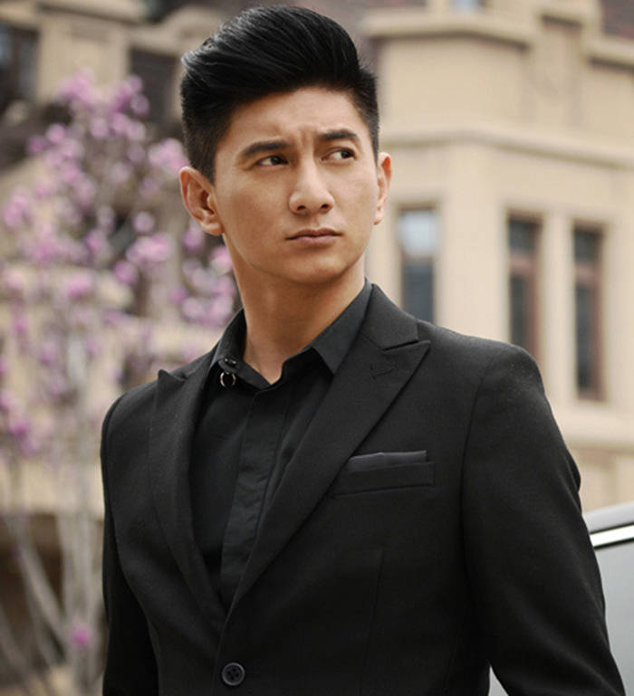 原创因被保安按倒而上热搜的49岁吴奇隆揭开了多少成年人的不易