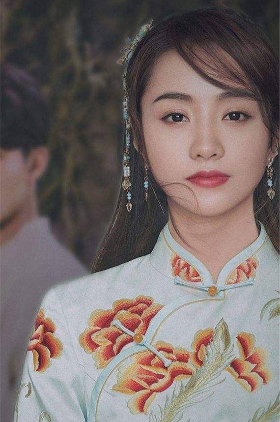 考验身材的旗袍杨蓉居然这样穿没想到还是这么美