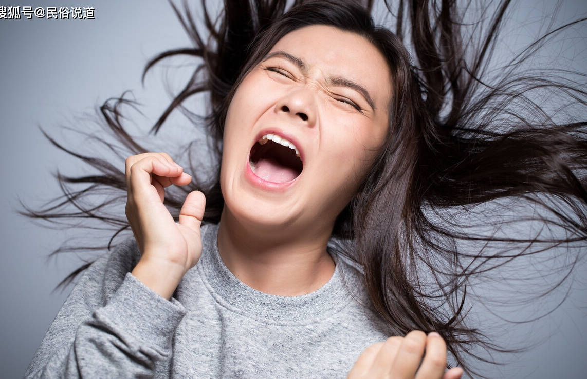 故事丨被20万彩礼逼疯的女人,是知识不够?还是思想觉悟不高?