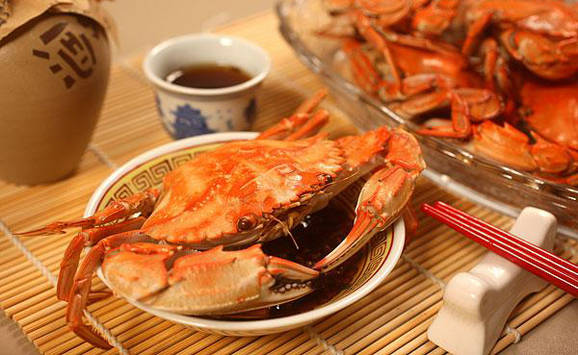 秋风起螃蟹配娘酒黄酒