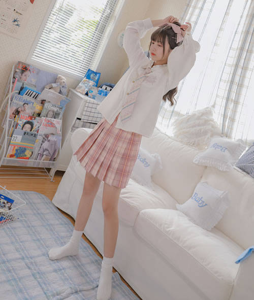 百搭的衬衫是无论什么时候都要来一件的呀_手机搜狐网