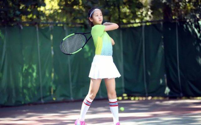 原创12岁森碟健身视频曝光腿部肌肉线条太抢眼运动基因遗传爸爸