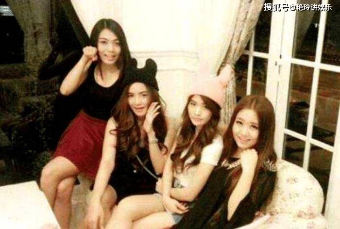 李连杰四位女儿如今亭亭玉立,简直是国民岳父,堪称中国版史泰龙_手机