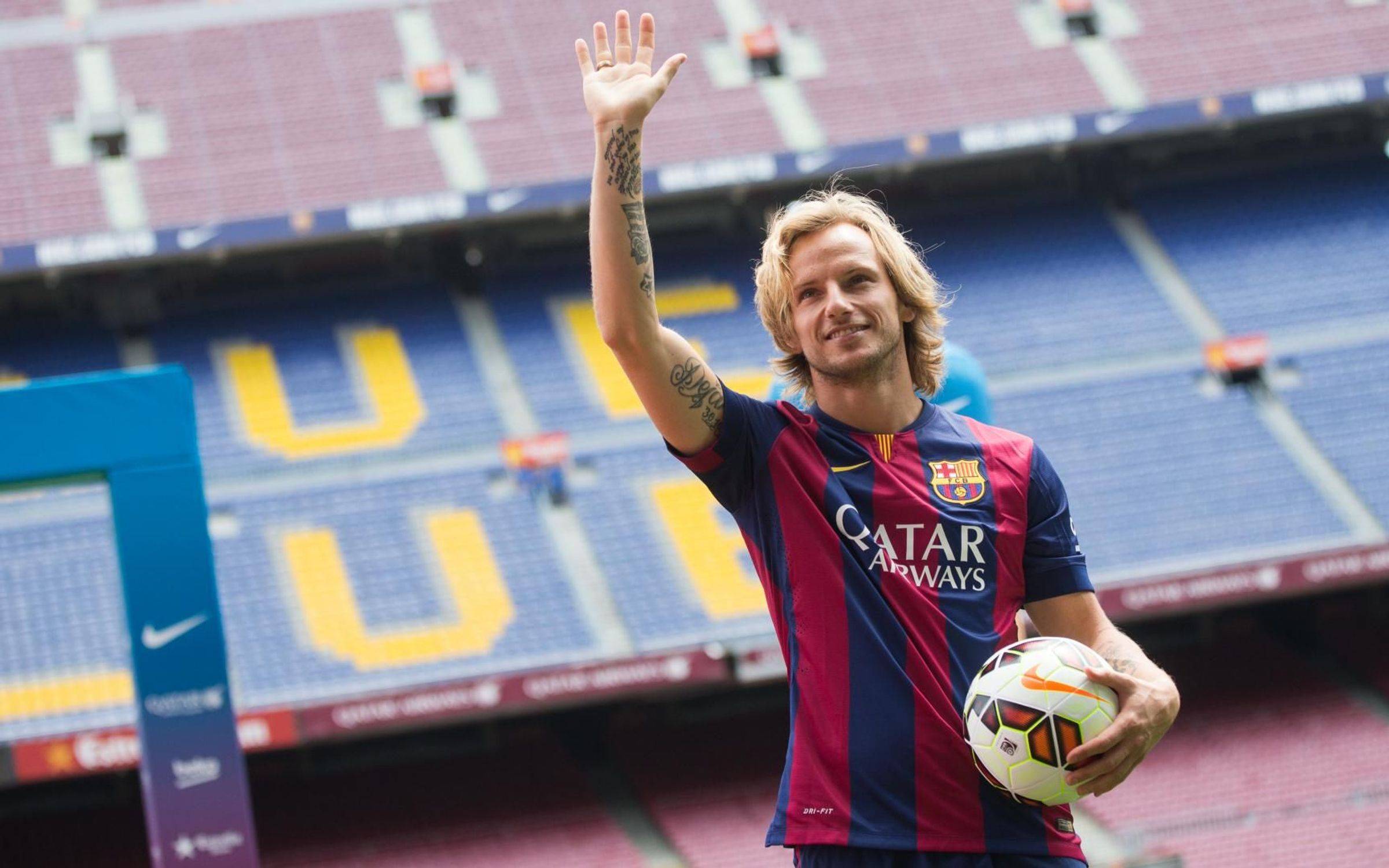 欧洲足坛早报,拉基蒂奇离开巴萨,维纳尔杜姆可能加盟_手机搜狐网