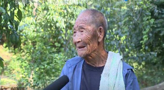 抗战老兵许世吉奉献本色不负戎装