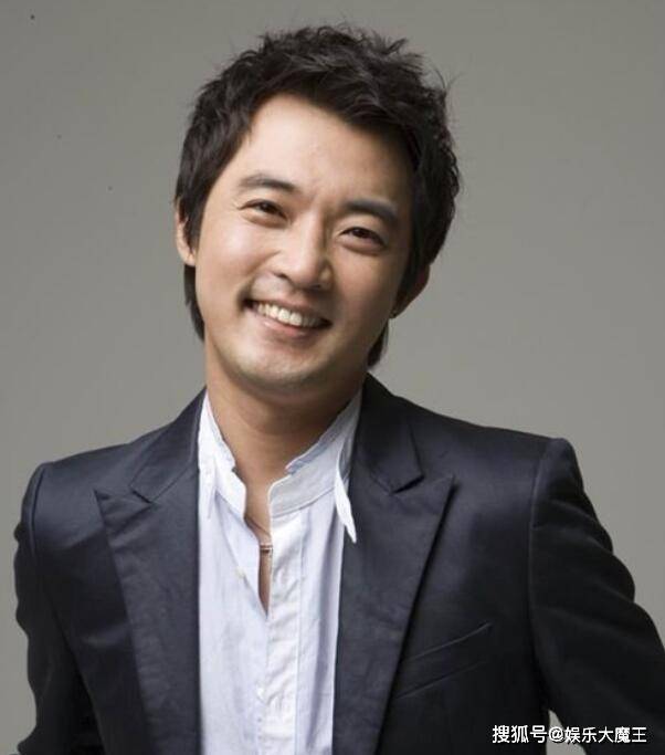 49岁安在旭再度当爸晒宝宝b超宣布妻子怀二胎明年3月见