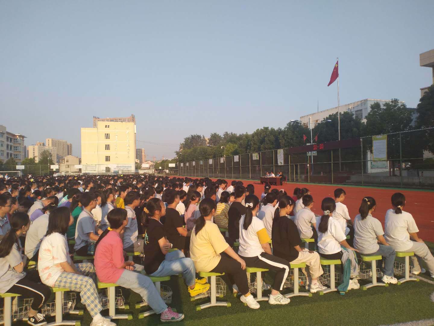 开学典礼的举行,标志着来安四中已整装待发,迈上了一个新的征程,良好