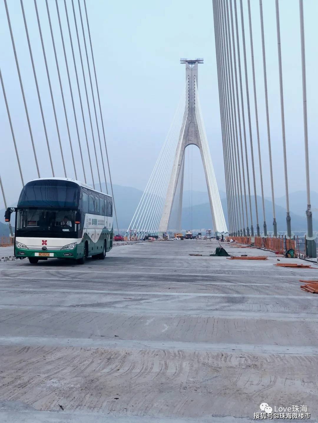 重磅金湾直达香洲今天起67洪鹤大桥进入通车倒计时
