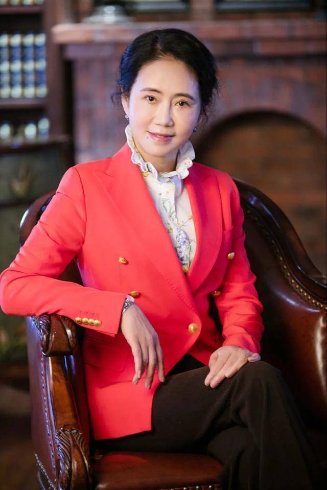 江苏常州4大百亿富豪奋进崛起,33岁小伙手握430亿元欲夺魁_汪立平