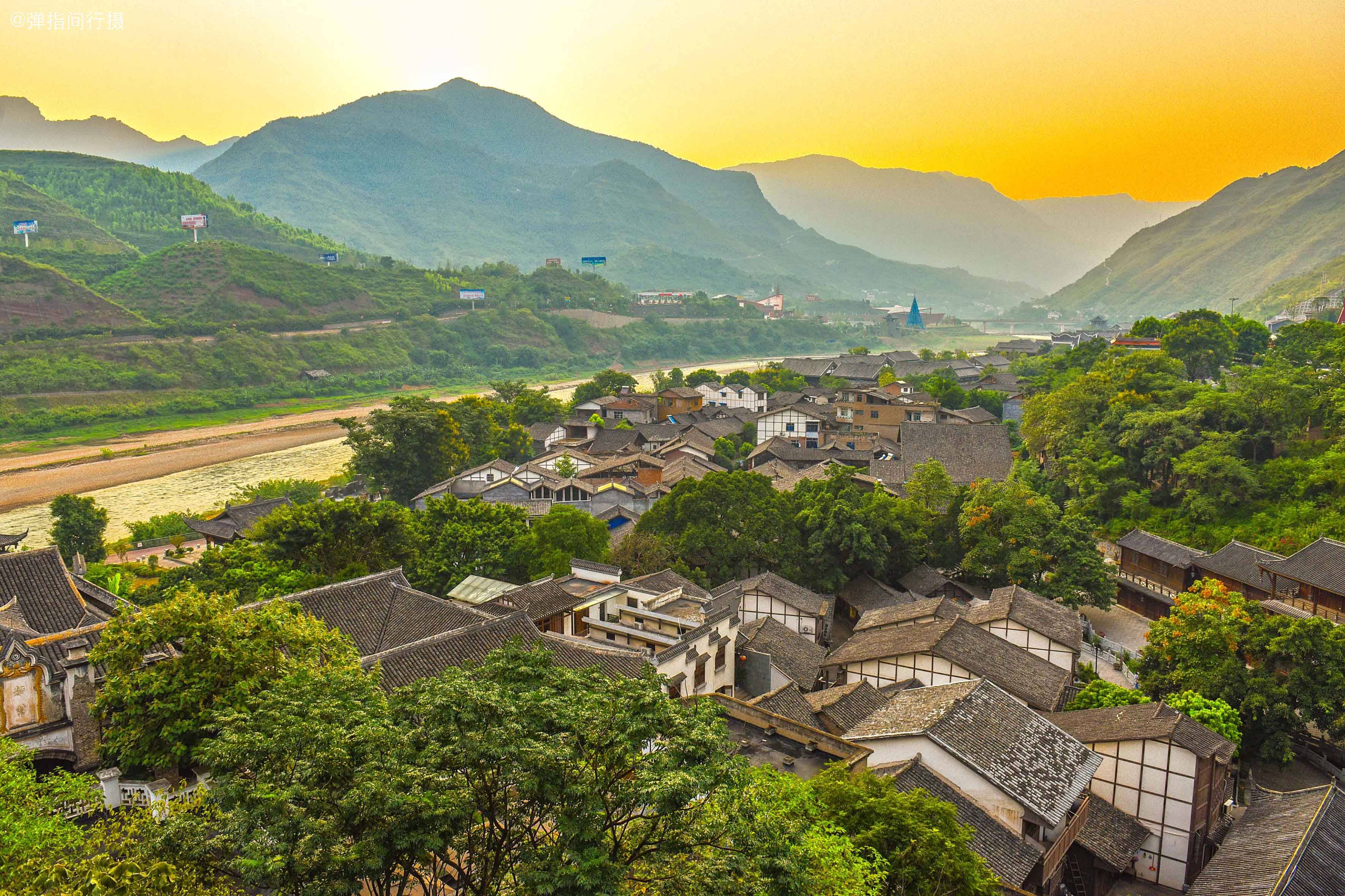 原创贵州大山里的千年古镇宁静质朴古韵犹存富有革命历史文化底蕴