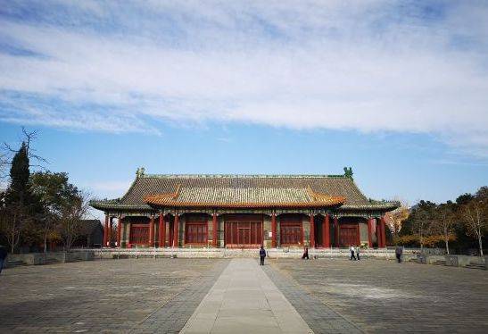 在咱北京有句老话叫:"礼王府房,豫王府墙",说得是礼王府的房子多,豫