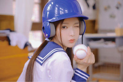 宅男女神叶子淇棒球校服装曝光