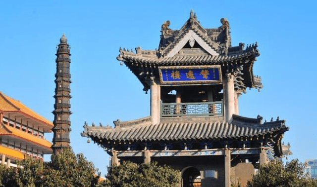 在济宁,为什么很少有人见过声远楼上的万斤大铁钟?_游客