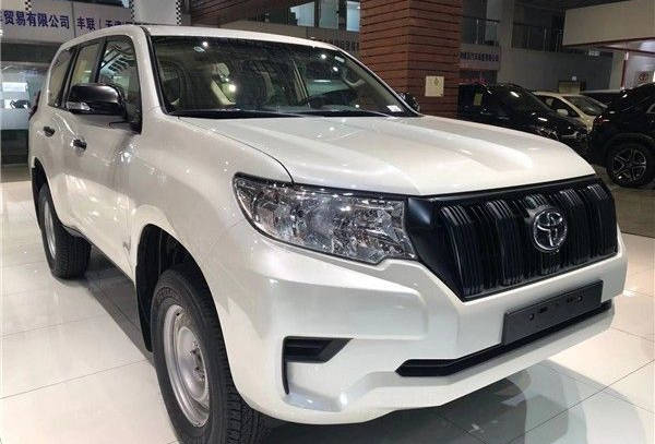 高性能全领域suv20款丰田霸道2700中东版实拍