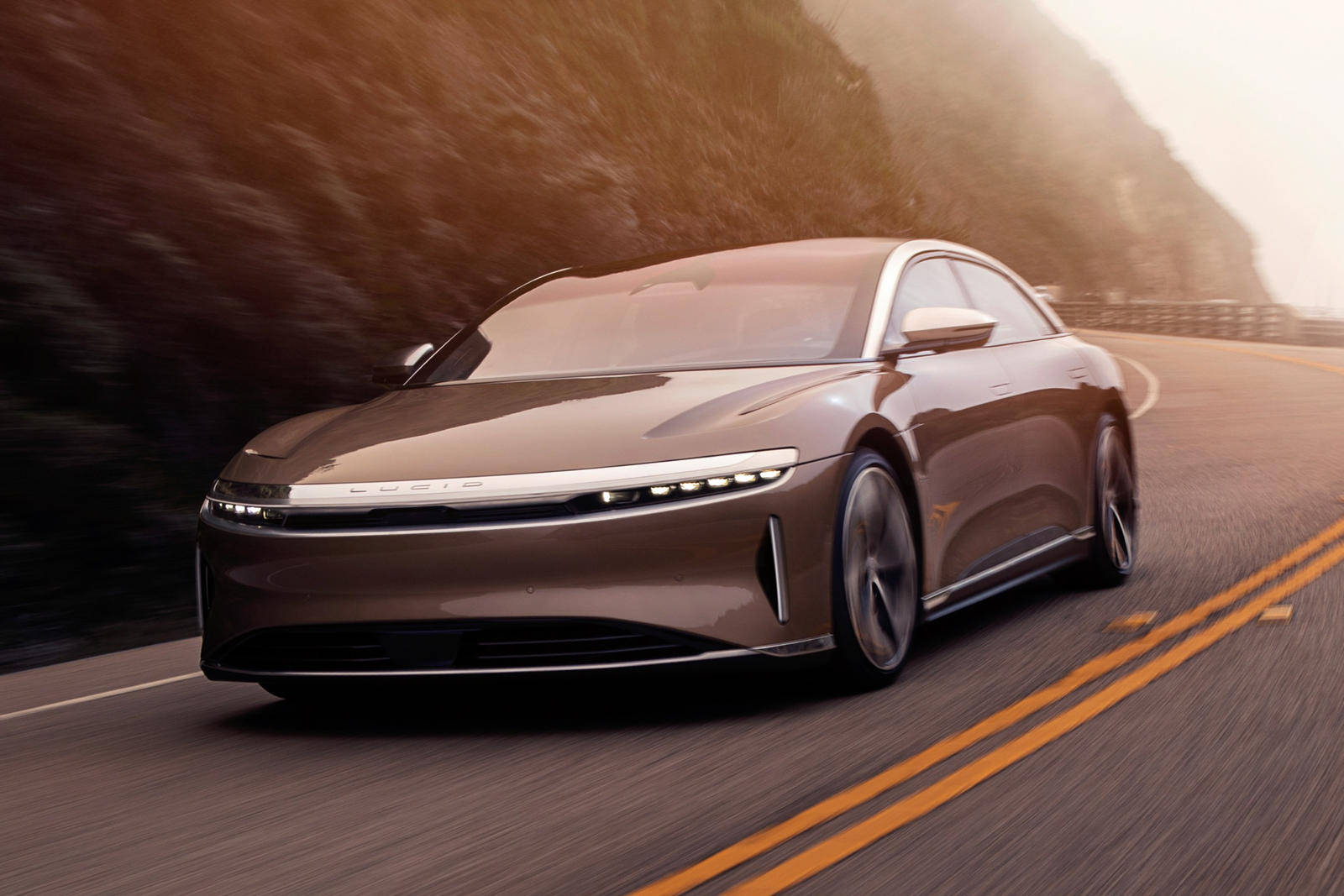 对标特斯拉和保时捷,lucid air正式开启预售,起步价49万元