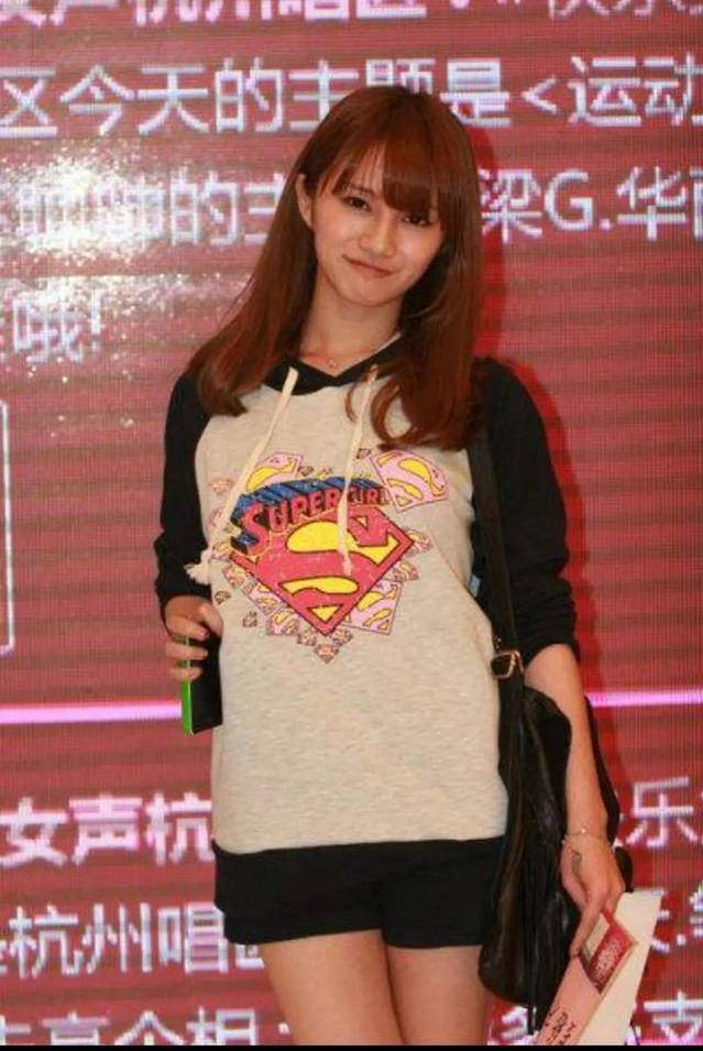 当年的超女超能打!再就业李斯丹妮唱跳翻红付梦妮拍戏赢过网红脸