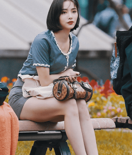 the9成员的坐姿,孔雪儿像大佬,看到许佳琪:不愧是女团老人!