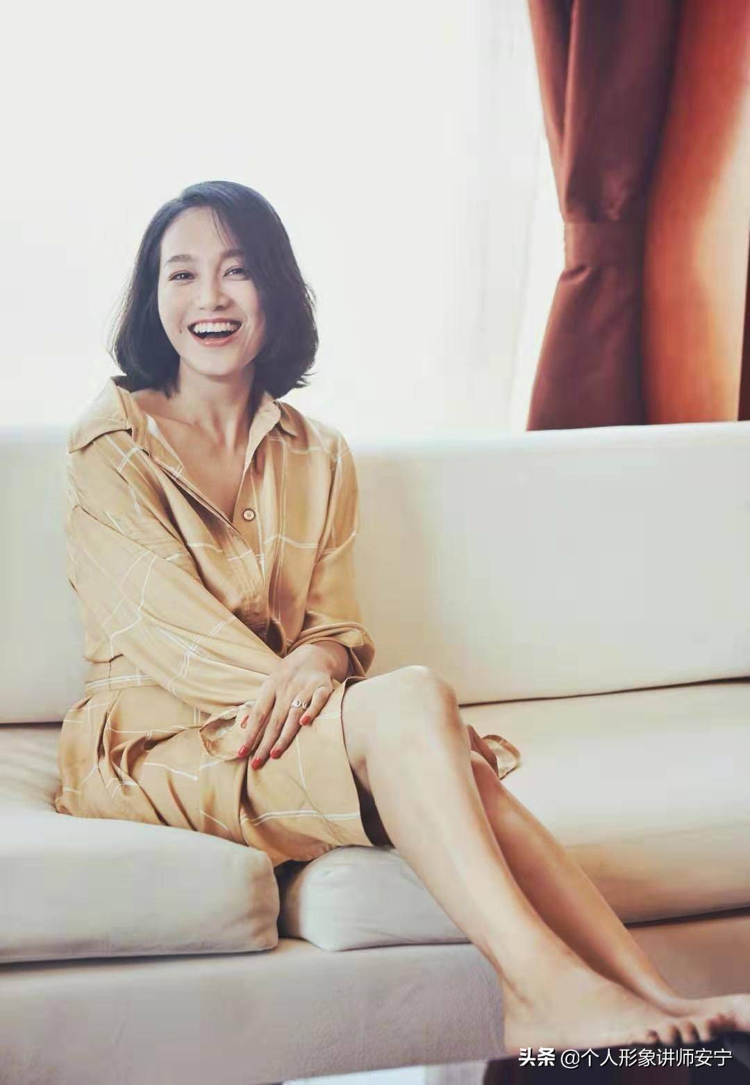 名嘴朱丹酒后近照,路人t恤穿出惊艳一姐范儿,这个女人终于自信