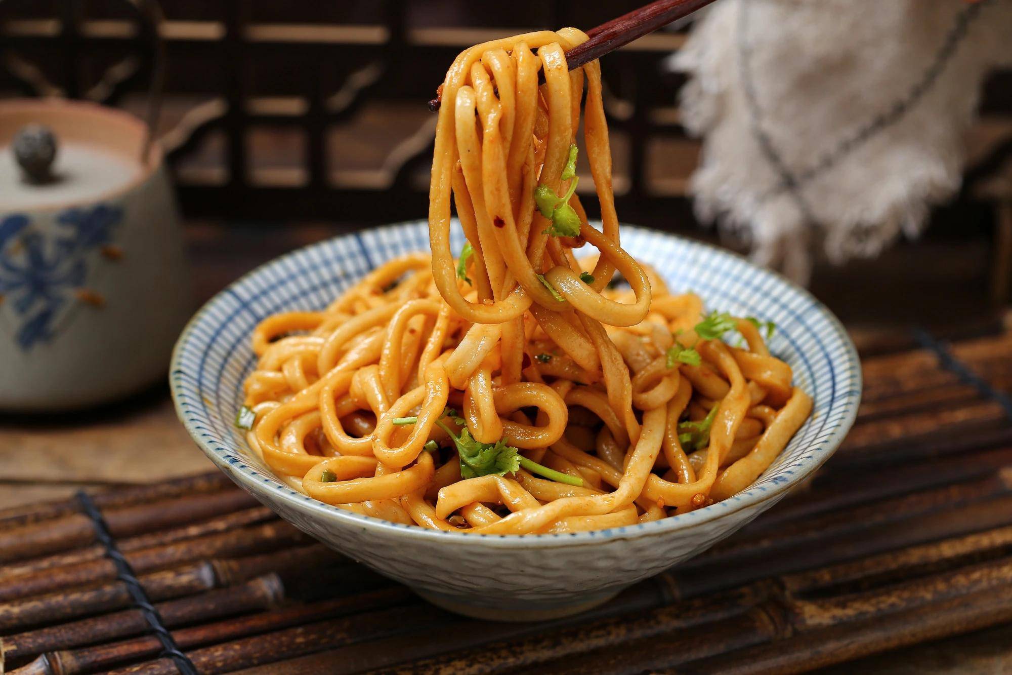 原创面条最过瘾的吃法纯手工制作筋道爽滑又入味每次都要两大碗