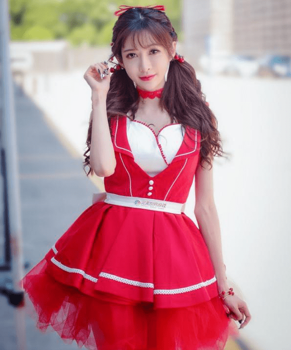 早在王羽杉大火之前,其福利主播的身份就是水友们