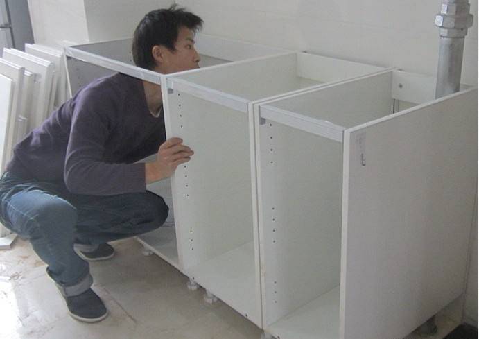 原创厨房装修不要再买橱柜了,越来越多人这样设计,省钱好用寿命又长