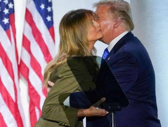 梅拉尼娅忽略特朗普,逃避丈夫亲吻秀恩爱,已经不是第一次不和了