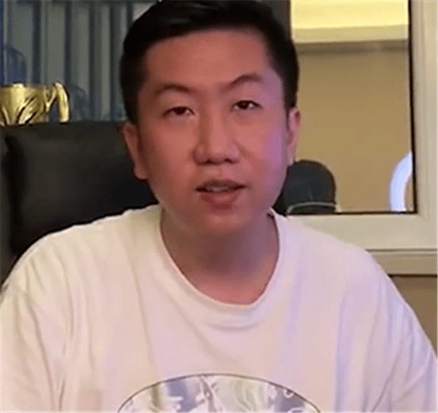总结个人认为,ququ虽然是一位表情包很多的搞笑主播,不过他实质上还是
